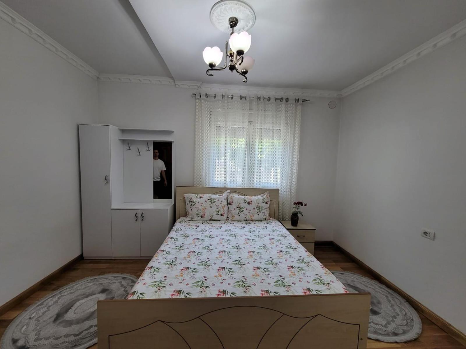 Private Room On A Shared Apartament Near Durres Beach Buitenkant foto